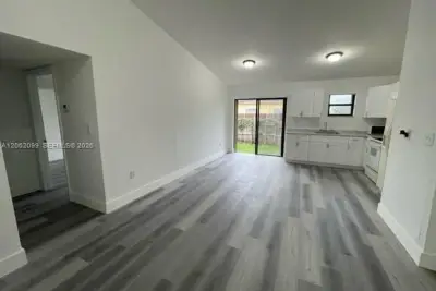 28393 SW 140th Pl, Homestead: photo 1 of 21