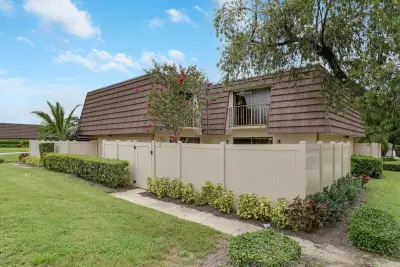 7126 71st Way, West Palm Beach: photo 1 of 29