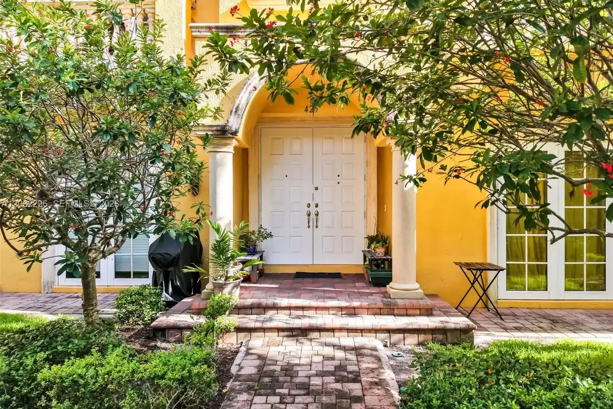 425 NE 69th Cir, Boca Raton: photo 1 of 52