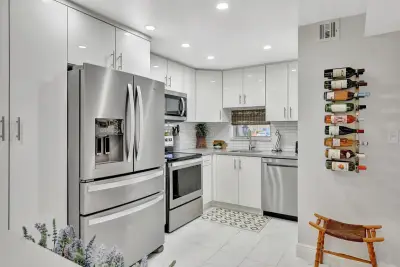 700 S Hollybrook Dr #104, Pembroke Pines: photo 1 of 19