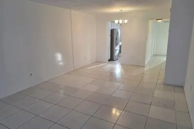 661 N University Dr #1-104, Pembroke Pines: photo 1 of 9