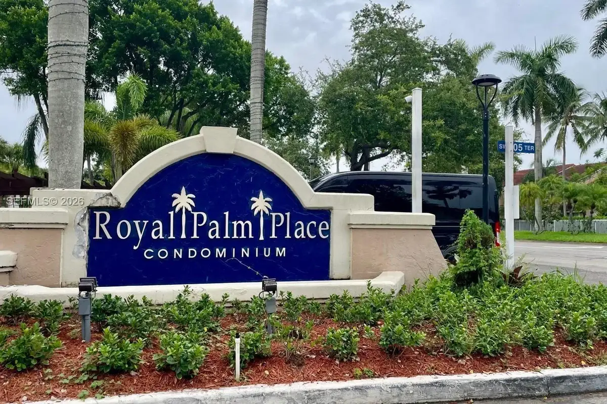 10650 SW 157th Ct #306, Miami: photo 1 of 11
