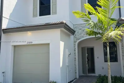 23055 SW 129th Ct, Miami: photo 1 of 23