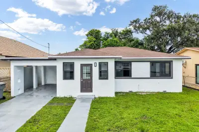 5015 SW 25th St, West Park: photo 1 of 27