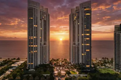 18201 Collins Ave #PH 5109, Sunny Isles Beach: photo 1 of 44