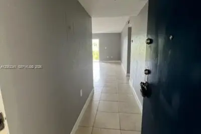 4400 W 16th Ave #432, Hialeah: photo 1 of 15