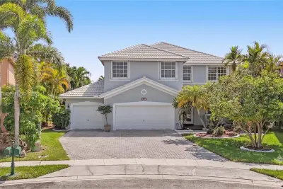 694 SW 168th Way, Pembroke Pines: photo 1 of 59