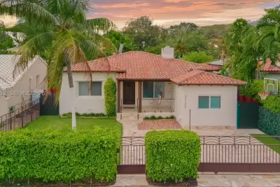 3722 Royal Palm Ave, Miami Beach: photo 1 of 44