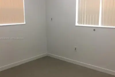 1800 NW 19th St #1, Miami: photo 1 of 19
