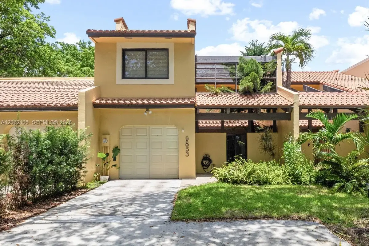 9853 Costa Del Sol Blvd #103-F, Doral: photo 1 of 37