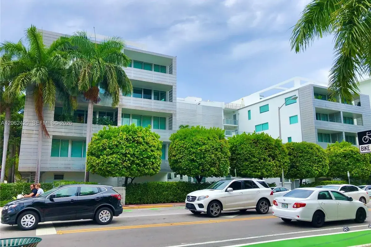 1700 Meridian Ave #303, Miami Beach: photo 1 of 14