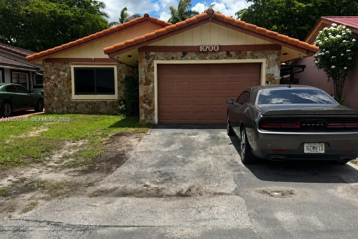 1000 SW 136th Pl, Miami: photo 1 of 20