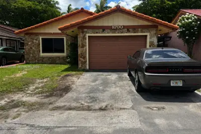 1000 SW 136th Pl, Miami: photo 1 of 20