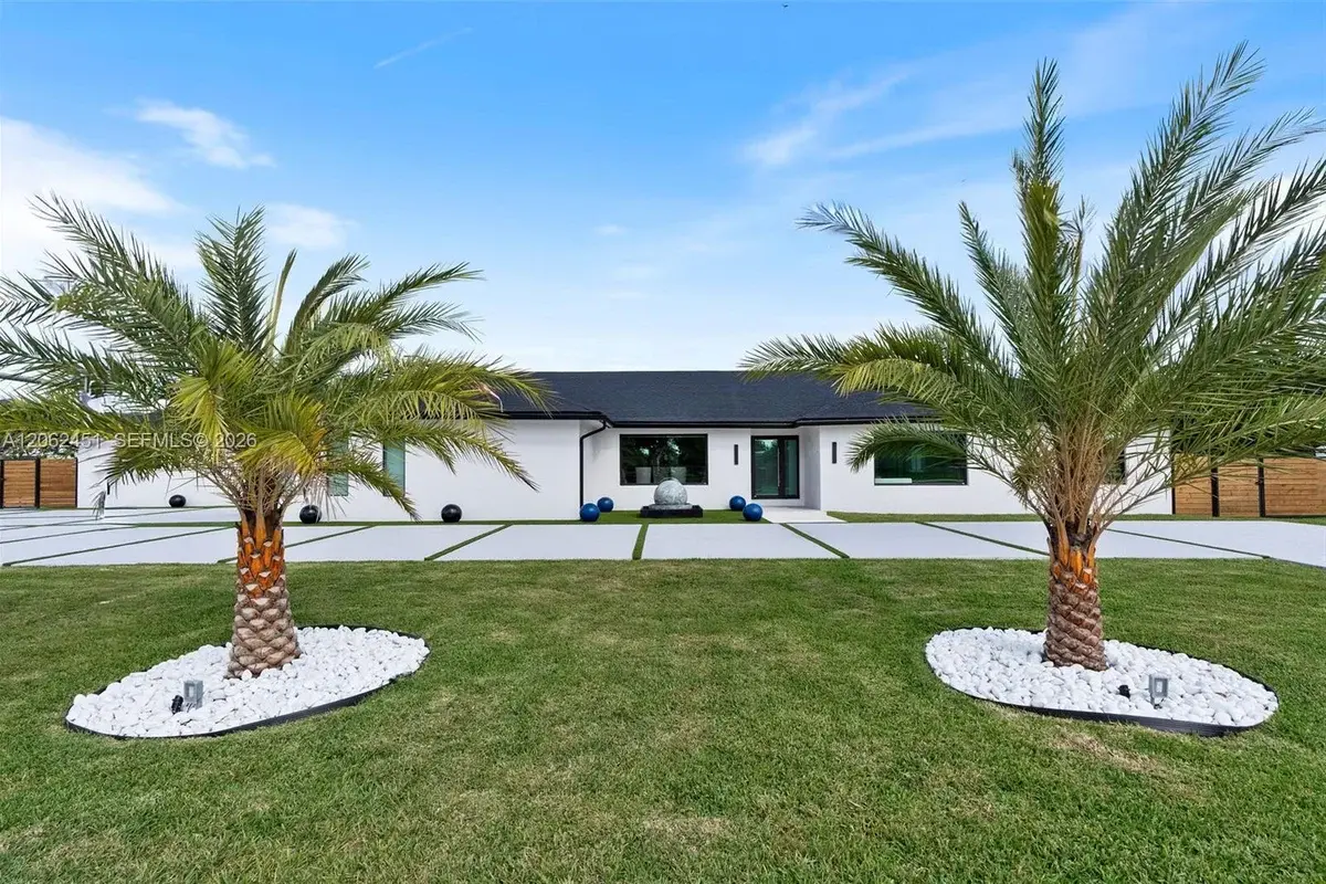 12425 SW 226th St, Miami: photo 1 of 75