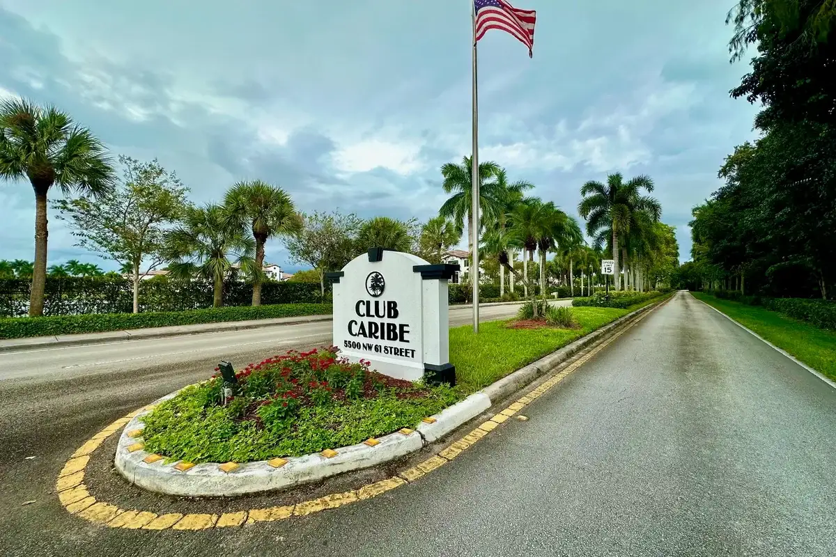 5560 NW 61st St #713, Coconut Creek: photo 1 of 31