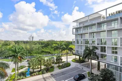 2000 Metropica Way #502, Sunrise: photo 1 of 39