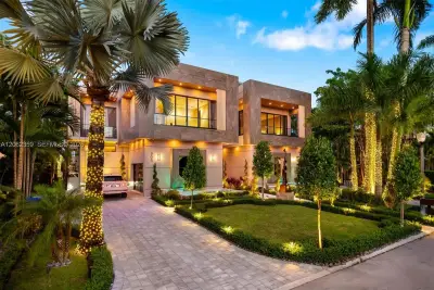 905 Belle Meade Island Dr, Miami: photo 1 of 64