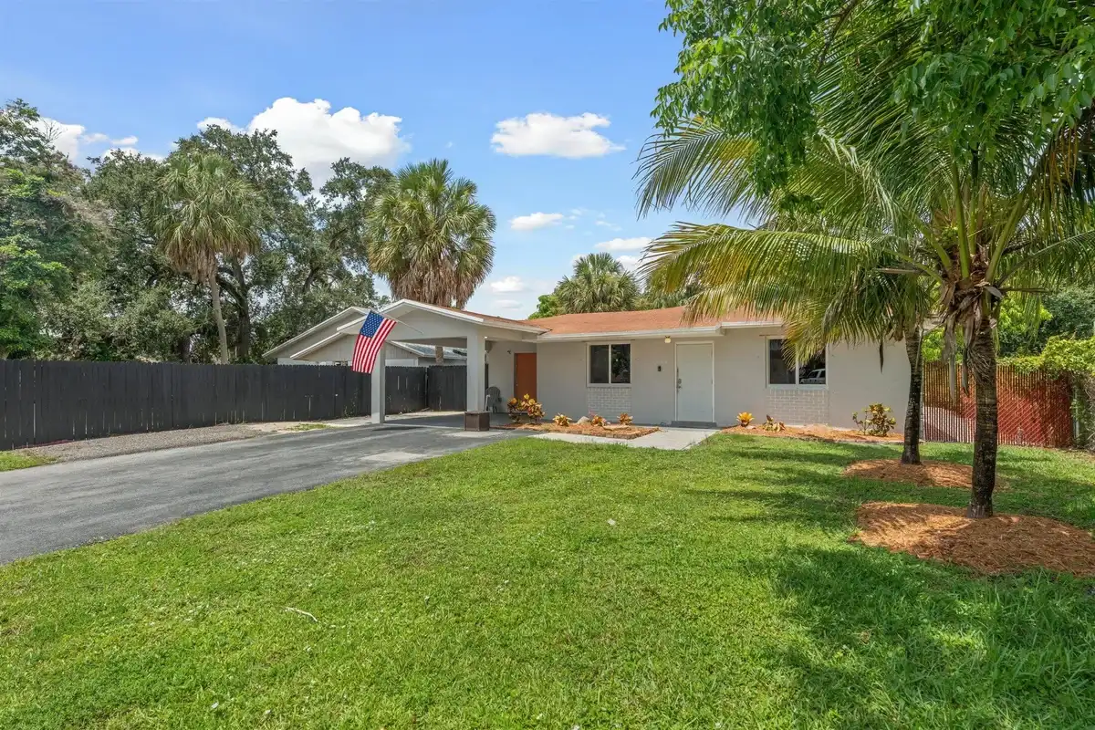 1633 SW 30th Ave, Fort Lauderdale: photo 1 of 50