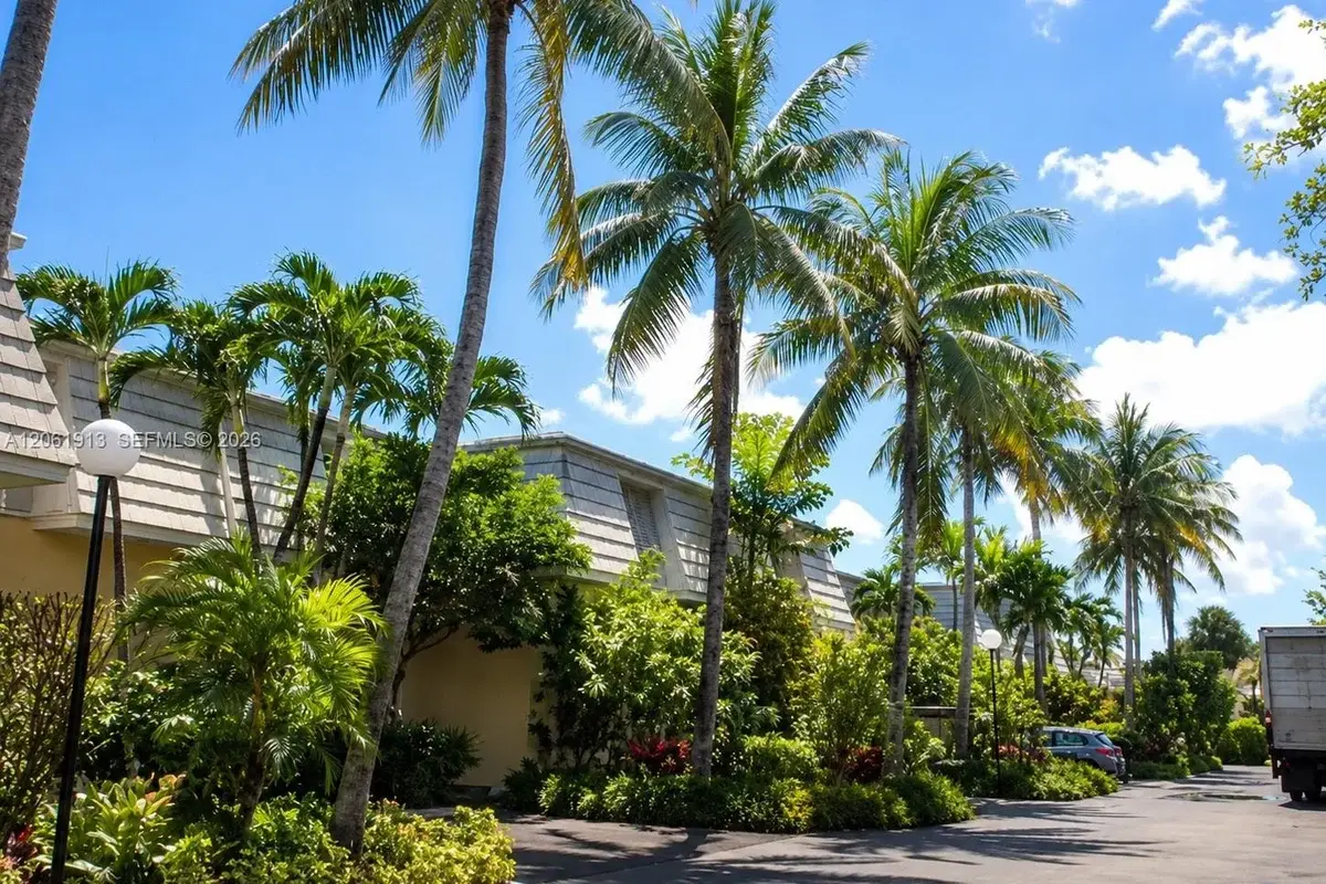 224 Sea View Dr #104, Key Biscayne: photo 1 of 45