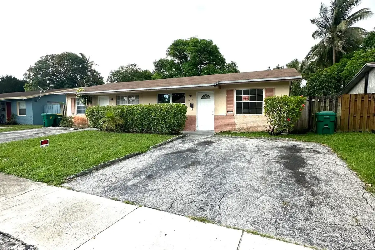 5644 NW 14th Ct, Lauderhill: photo 1 of 13