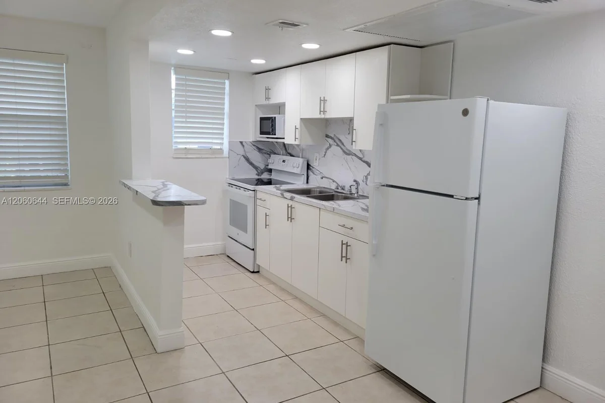 3901 SW 112th Ave #50, Miami: photo 1 of 7