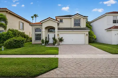 2146 Country Golf Dr, Wellington: photo 1 of 62