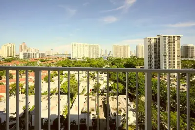 2851 NE 183rd St #1609E, Aventura: photo 1 of 5
