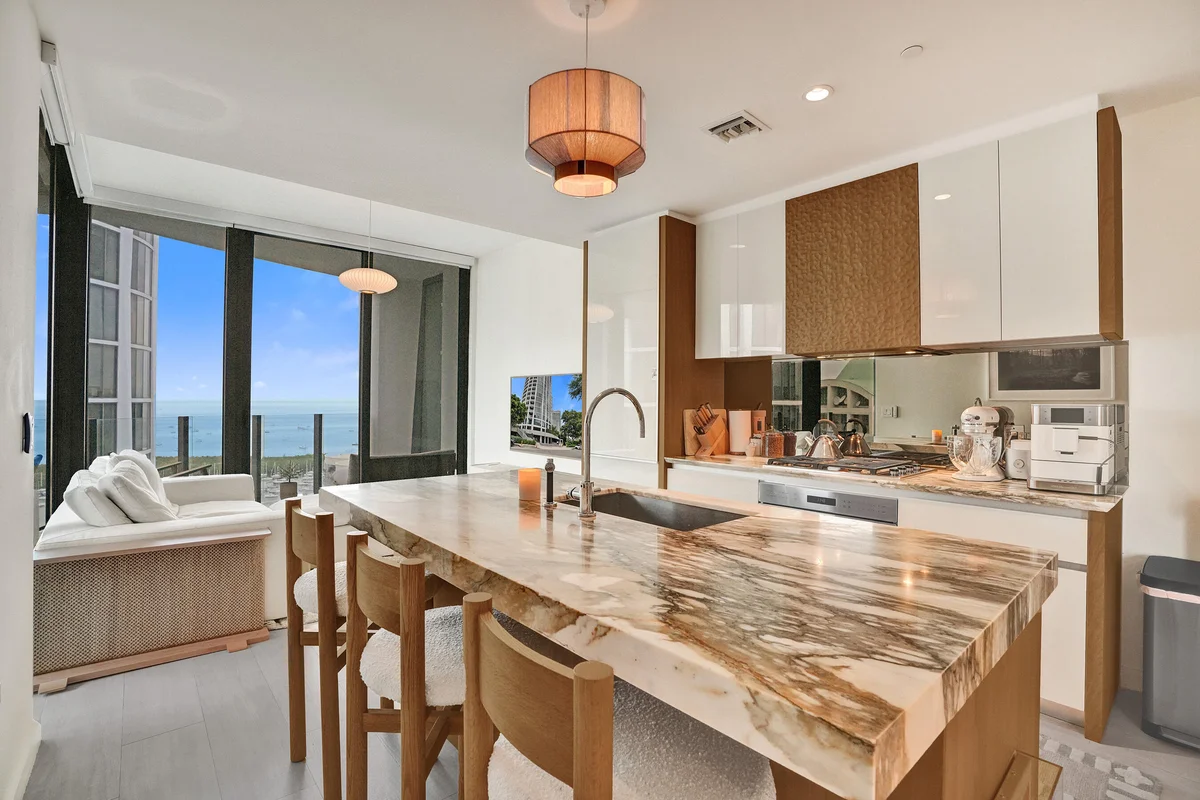 2831 S Bayshore Dr #2204, Miami: photo 1 of 30