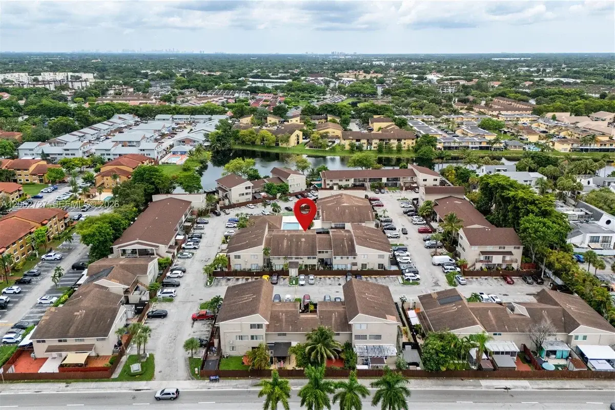 15680 SW 82nd Cir Ln #8-8, Miami: photo 1 of 42
