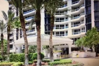 21205 NE Yacht Club Dr #810, Aventura: photo 1 of 1