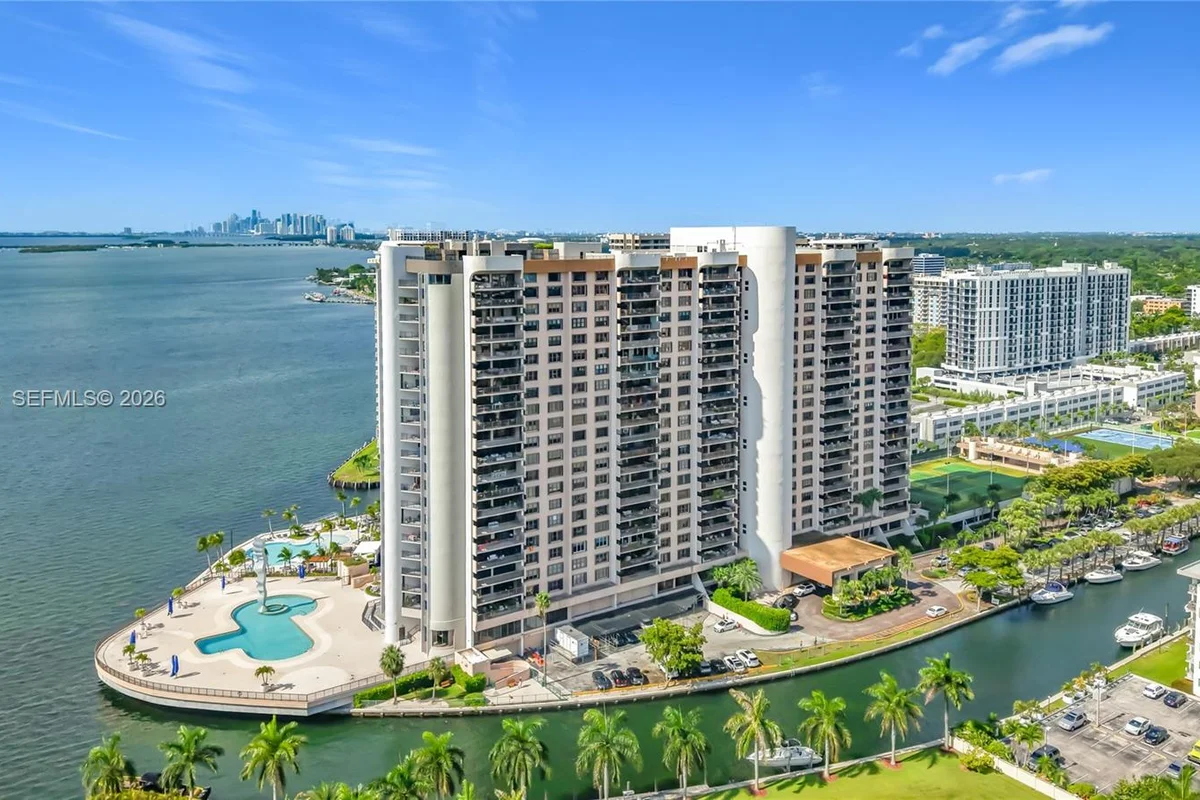 1800 NE 114th St #1508, Miami: photo 1 of 52