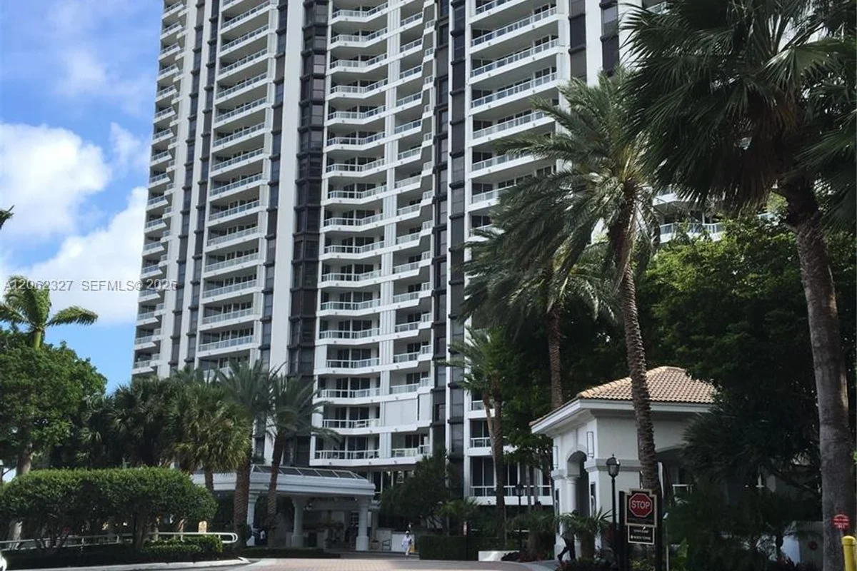 21055 Yacht Club Dr #1603, Aventura: photo 1 of 1