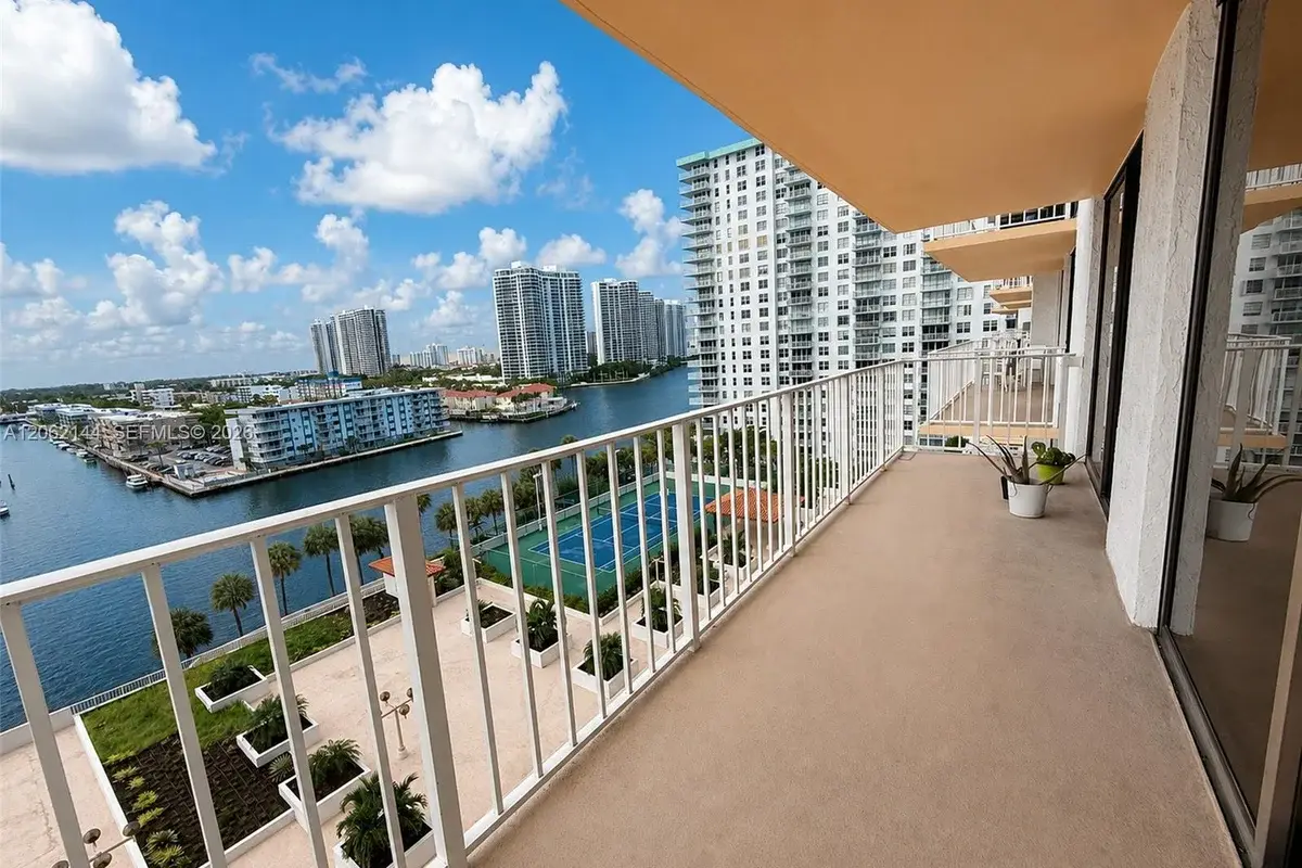 290 174th St #1005, Sunny Isles Beach: photo 1 of 22