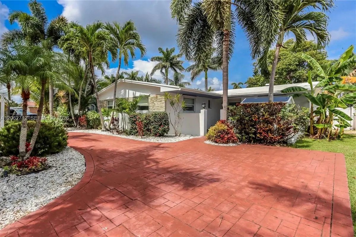 1102 N 13th Ave, Hollywood: photo 1 of 29