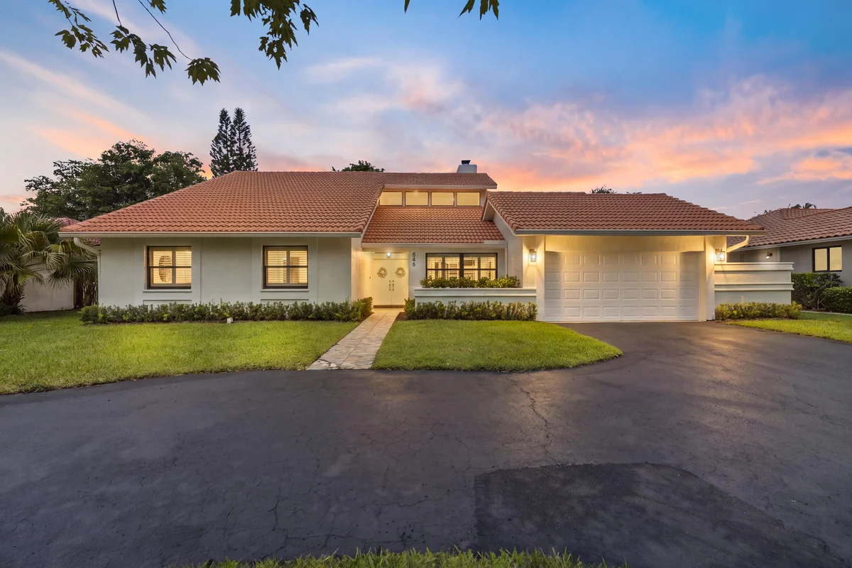 546 NW 105th Dr, Coral Springs: photo 1 of 42