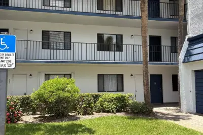 4465 Luxemburg Ct #204, Lake Worth: photo 1 of 19