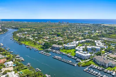 542 Bay Colony Dr N, Juno Beach: photo 1 of 101