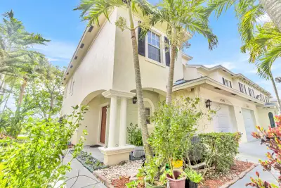 4205 Emerald Vista, Lake Worth: photo 1 of 21