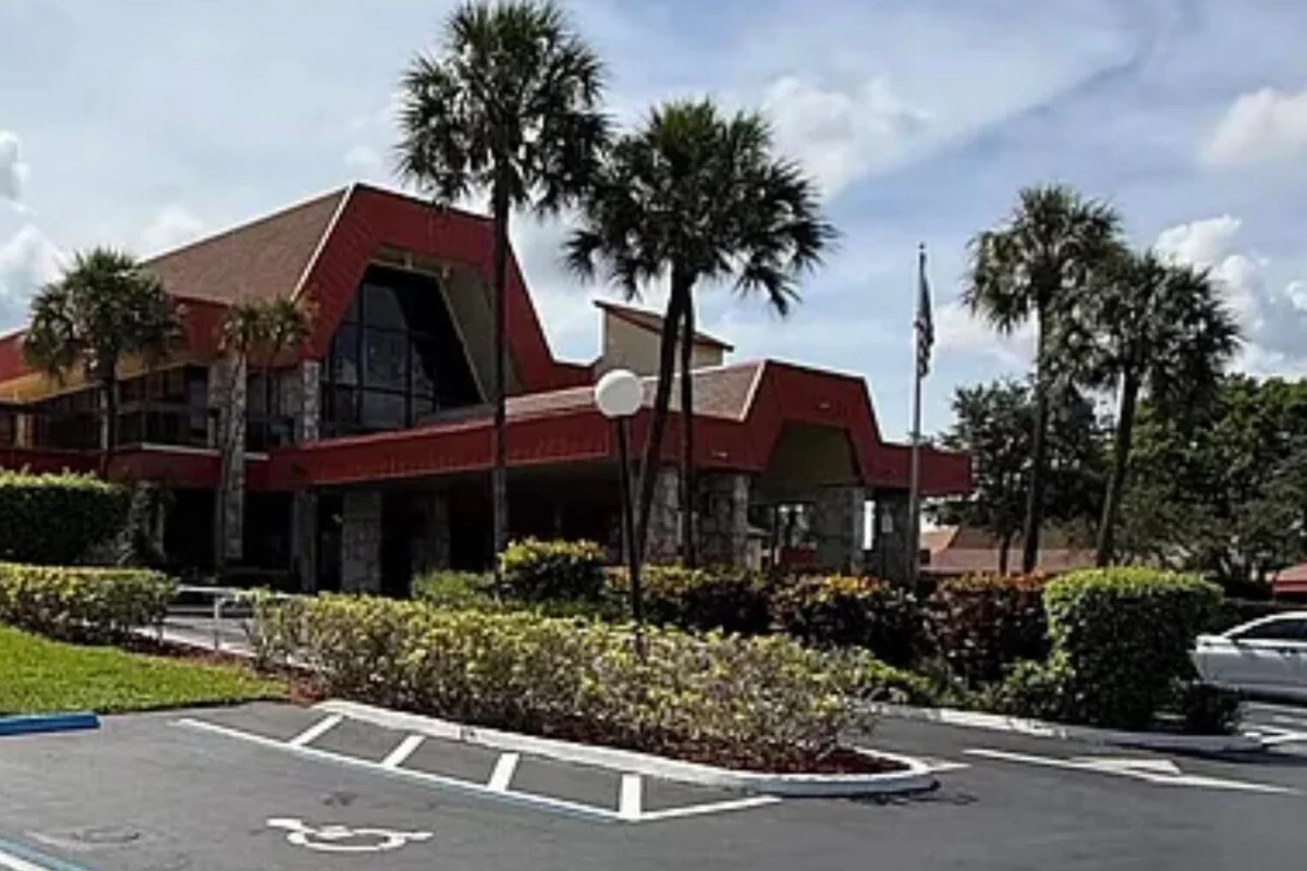 3170 Holiday Springs Blvd #6-309, Margate: photo 1 of 29