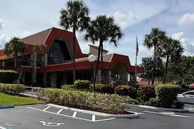 3170 Holiday Springs Blvd #6-309, Margate: photo 1 of 29