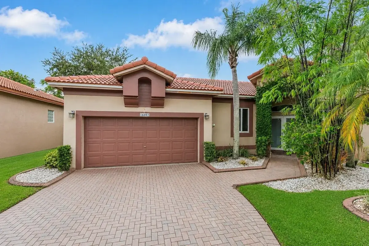 16007 Opal Creek Dr, Weston: photo 1 of 35