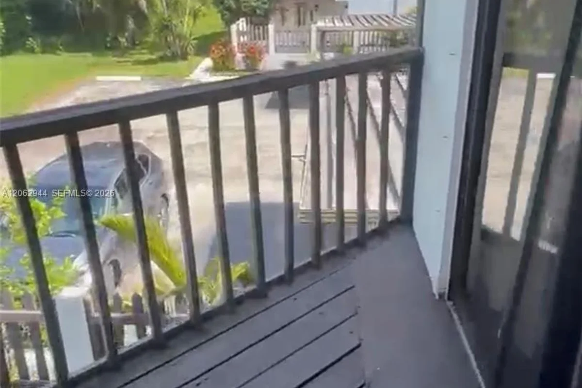 2429 Lena Ln, West Palm Beach: photo 1 of 7