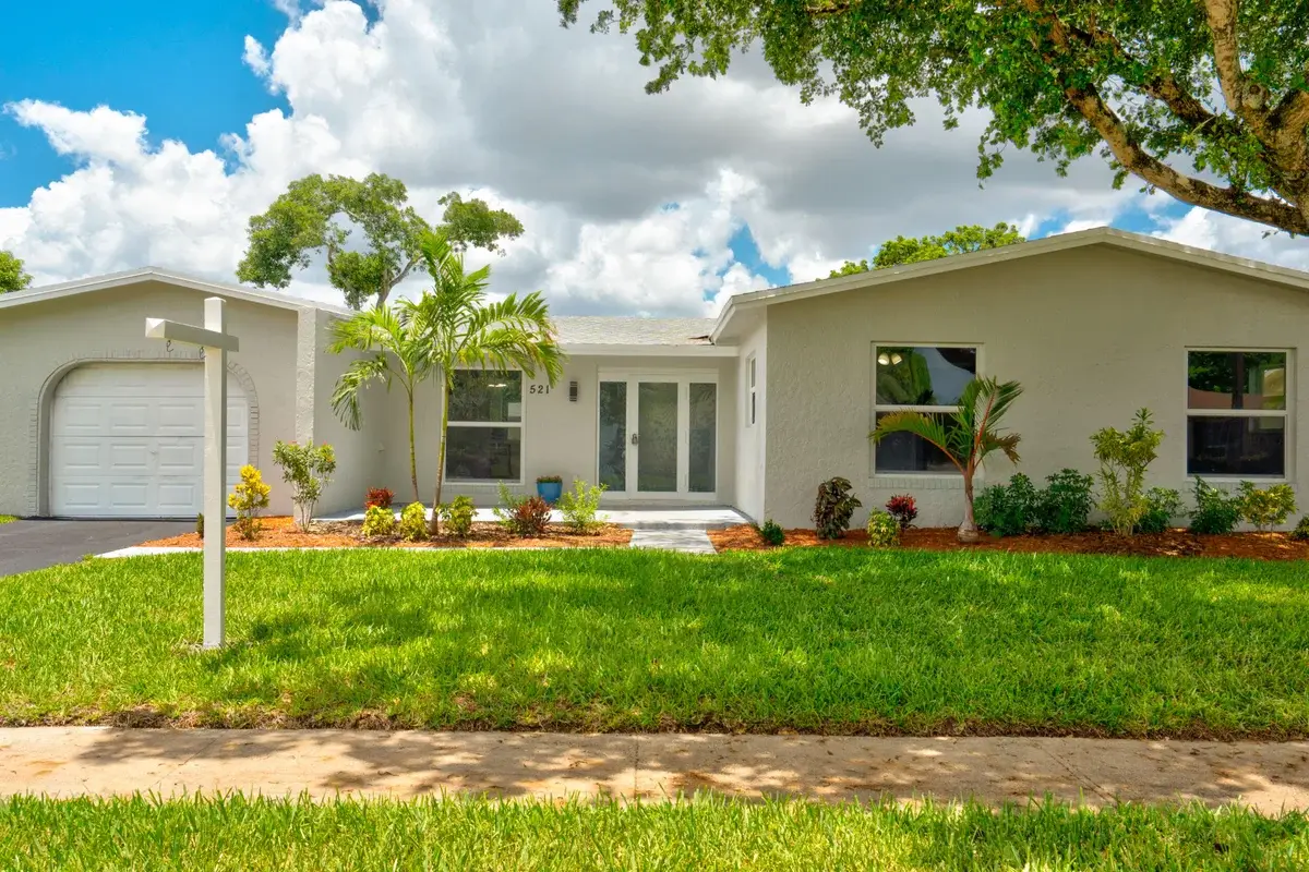 521 SW 63rd Ter, Margate: photo 1 of 31