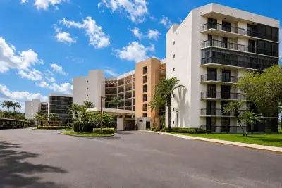 5279 S Fountains Dr S #703, Lake Worth: photo 1 of 48