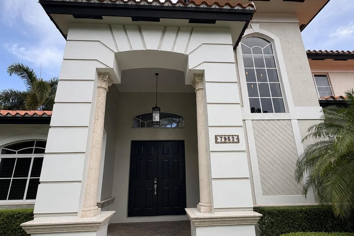 7952 NW 161st Ter, Miami Lakes: photo 1 of 50