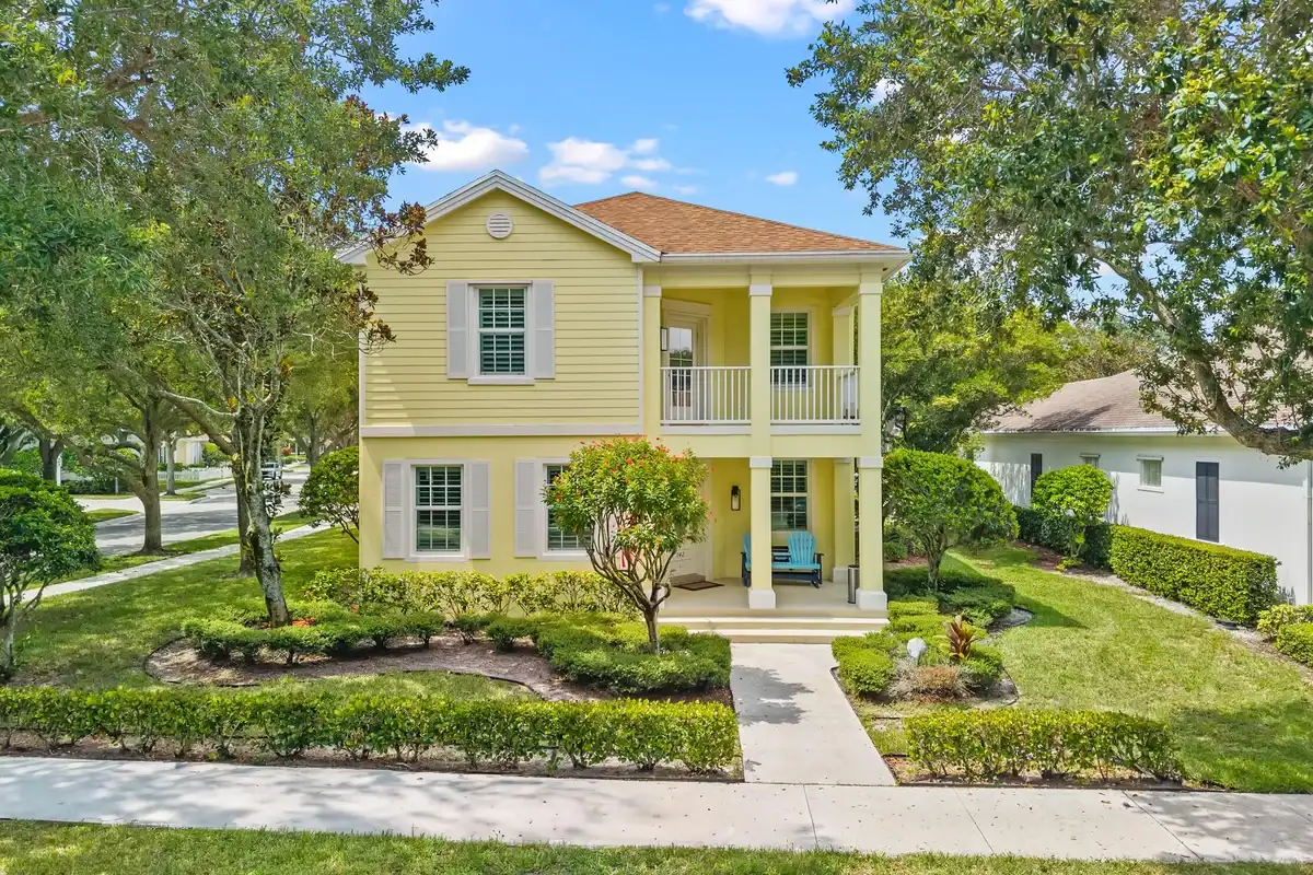 142 Newcastle Dr, Jupiter: photo 1 of 38
