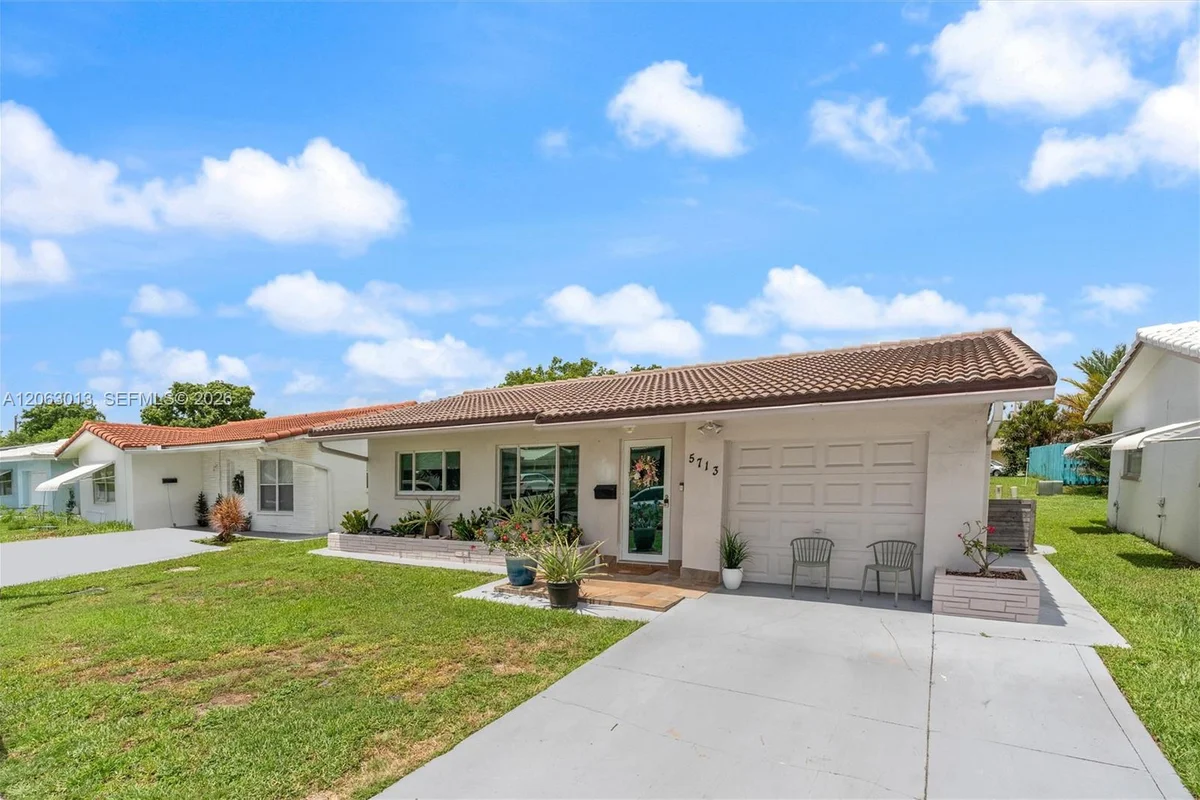 5713 NW 87th Ave, Tamarac: photo 1 of 16