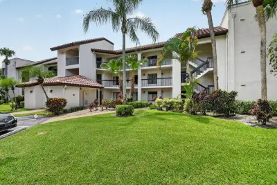 10173 Mangrove Dr #204, Boynton Beach: photo 1 of 68