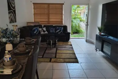 1350 NE 119th St #135006, Miami: photo 1 of 1