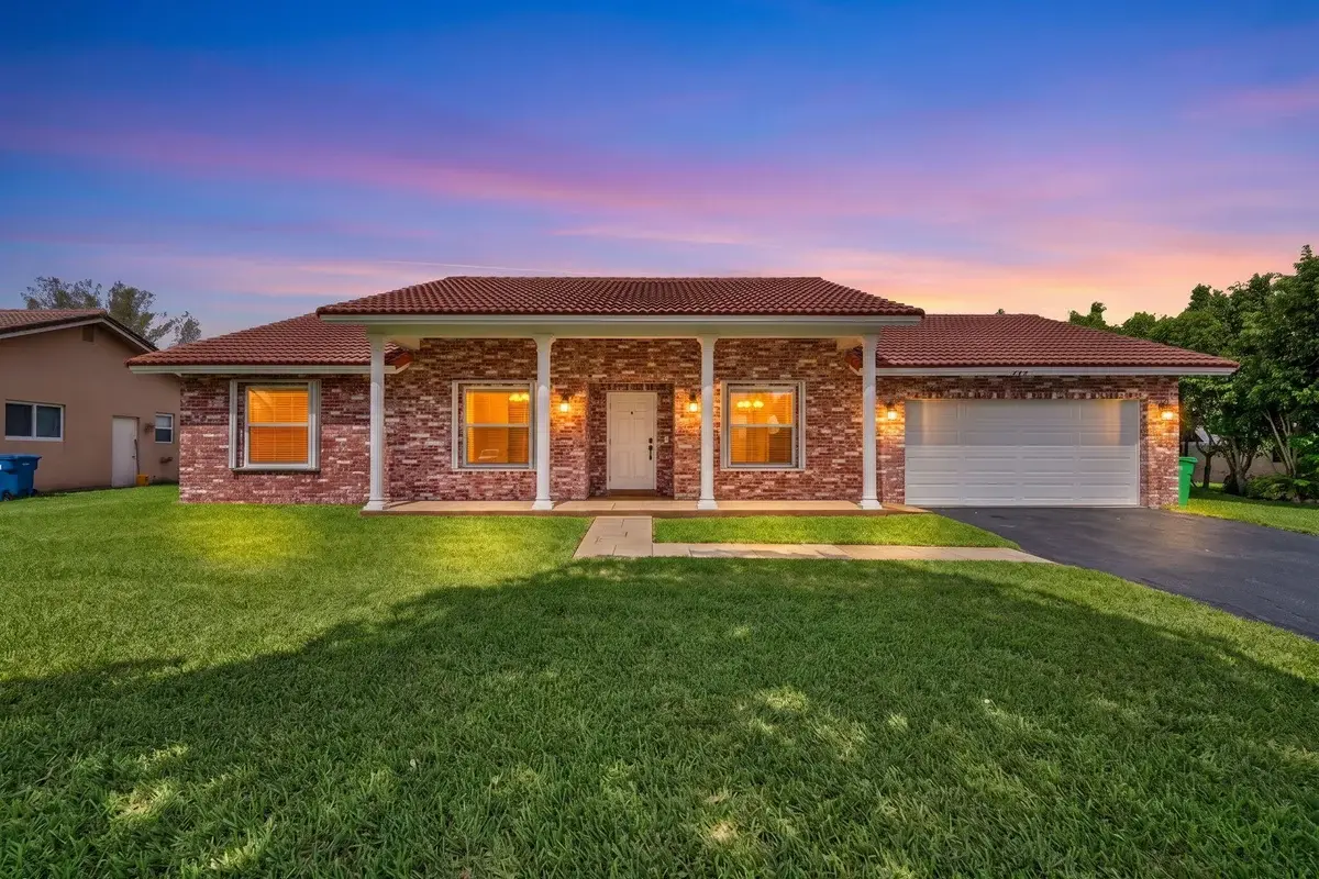 905 NW 133rd Ave, Sunrise: photo 1 of 34